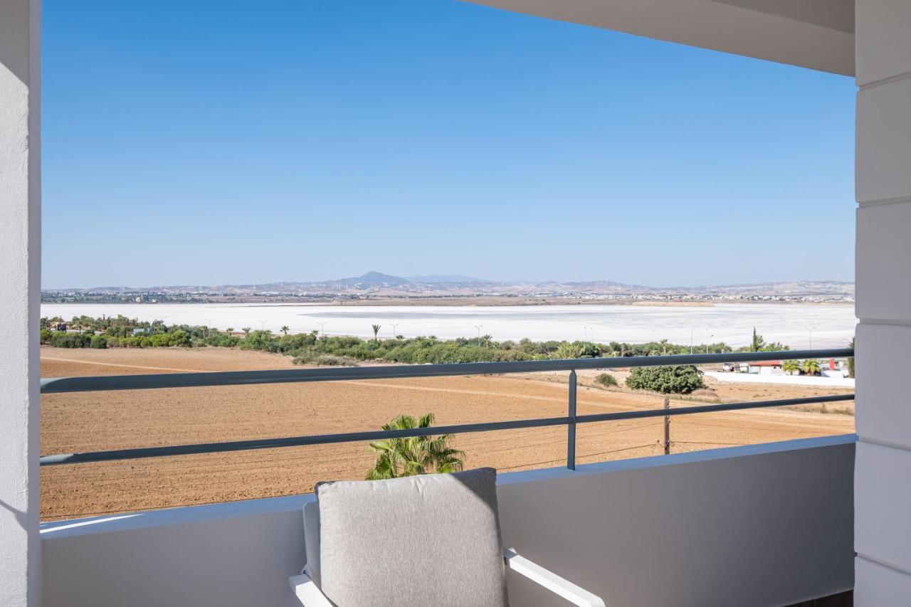 The Saline Views Makenzy Daire Larnaca Dış mekan fotoğraf